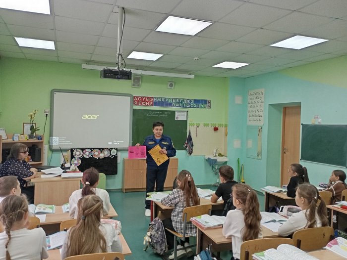 Урок мужества и памяти прошел в Исаклинском районе