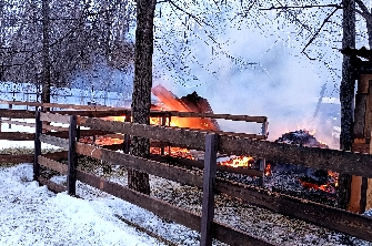 В Ставропольском районе огнем были объяты хозяйственные постройки на площади 150 квадратных метров