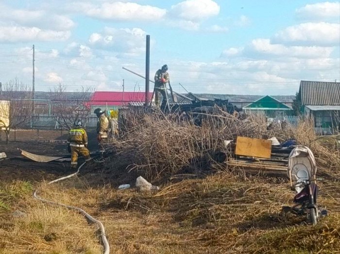 В субботу в селе Калиновка загорелась баня на площади 30 квадратных метров