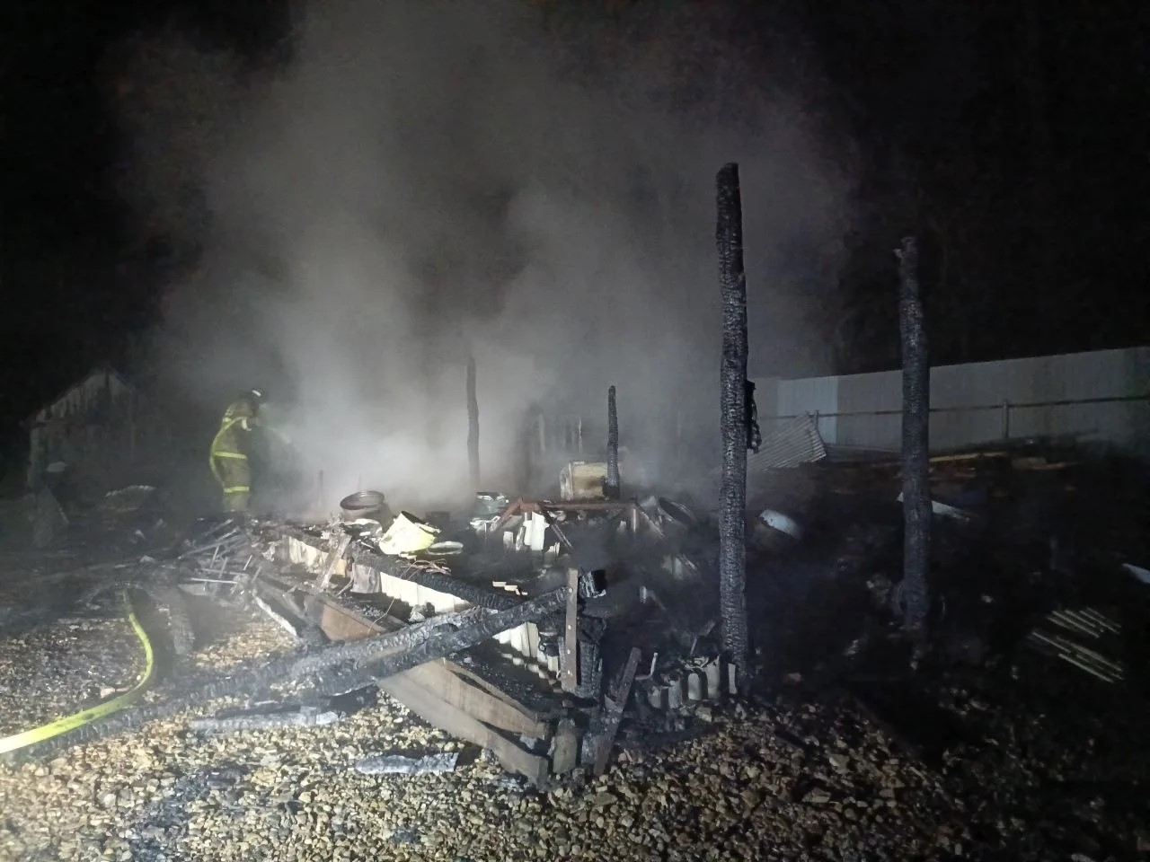 В выходные в Камышлинском районе горела баня