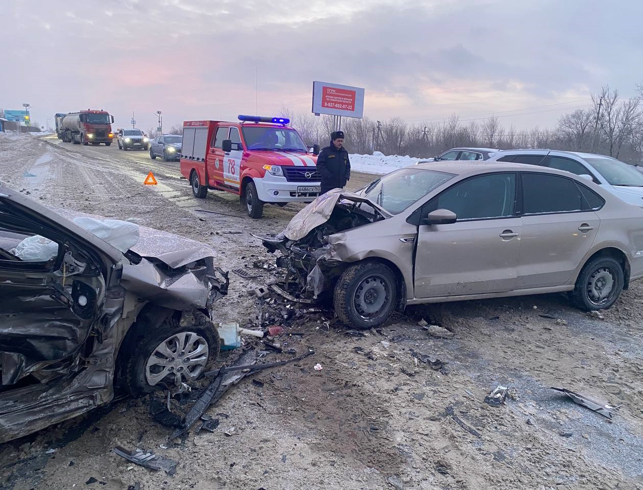 Дорожно-транспортное происшествие с участием трех автомобилей произошло вчера в Волжском районе