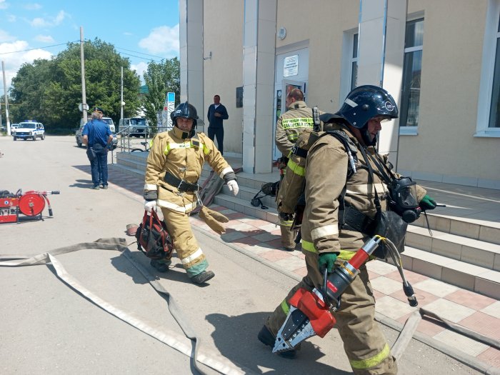Представители ГКУ СО «Центр по делам ГО, ПБ и ЧС» приняли участие в организации командно-штабных учений