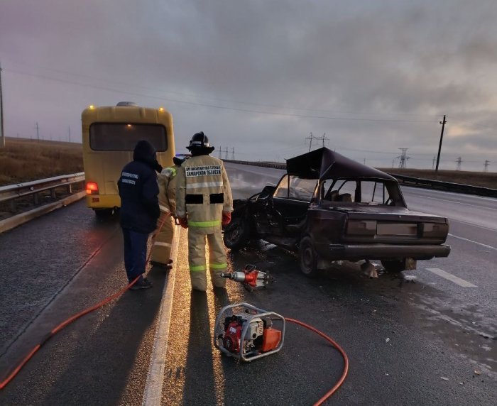 В Сергиевском районе произошло ДТП. К сожалению, погиб водитель автомобиля