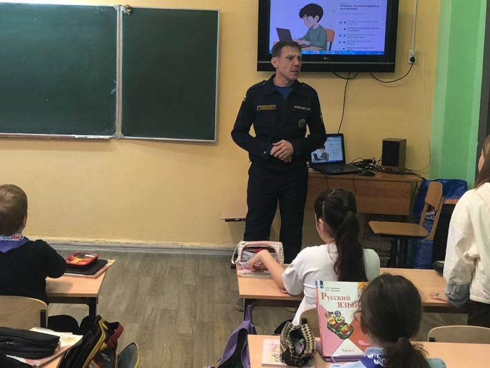 Открытые уроки, приуроченные к Всемирному дню гражданской обороны прошли в Ставропольском районе