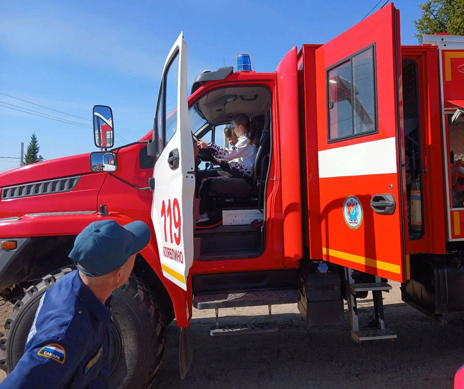 Профессиональное ориентирование: старшеклассники Клявлинского района познакомились с профессией пожарного