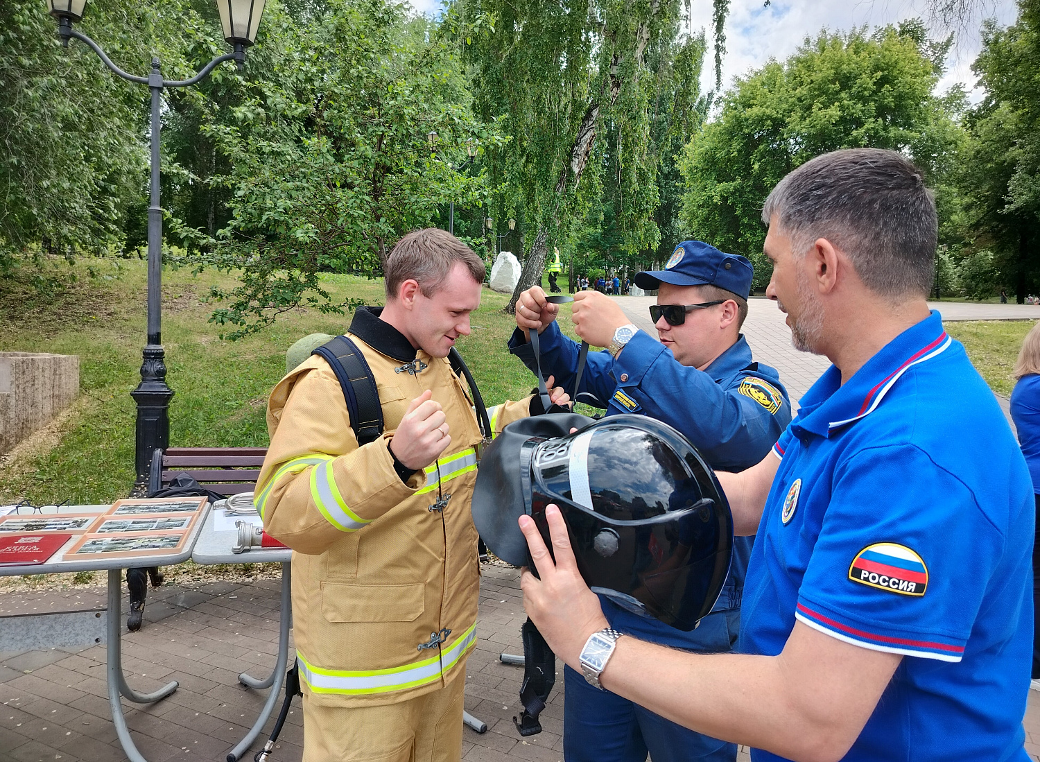 Итак, публикуем фотоотчет с XXXI фестиваля прессы, где областному ГКУ «Центр по делам ГО, ПБ и ЧС» в этом году была предоставлена отдельная площадка