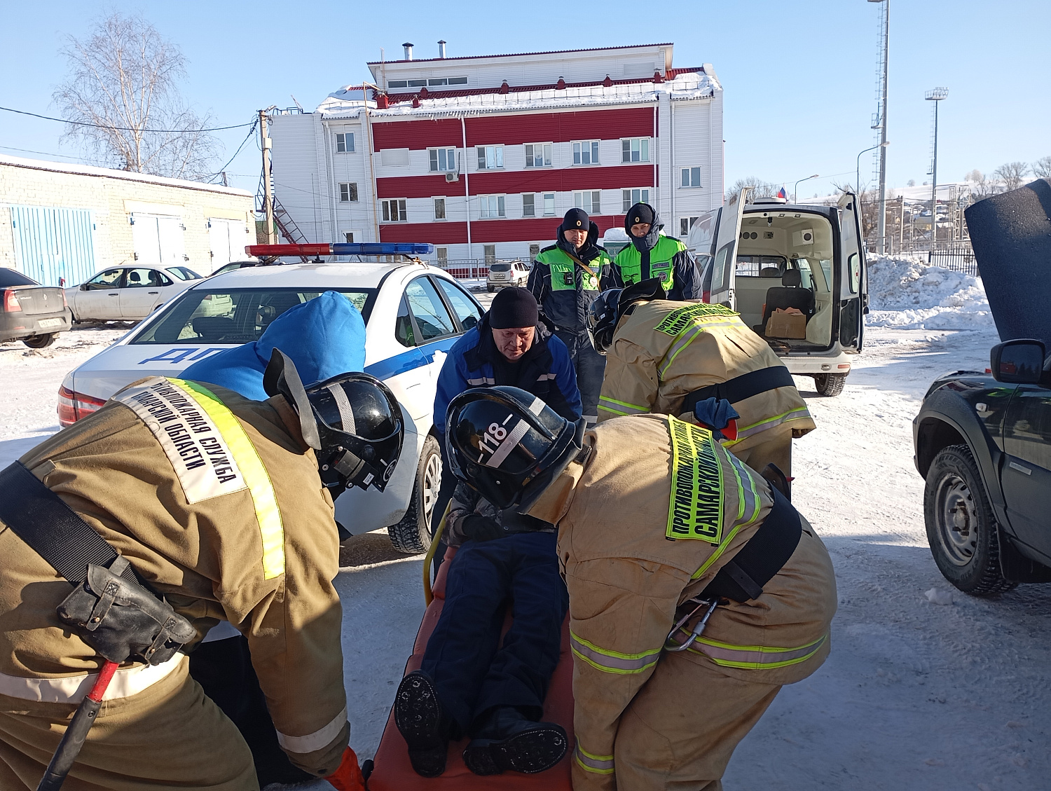 Отработали навыки взаимодействия служб при ДТП