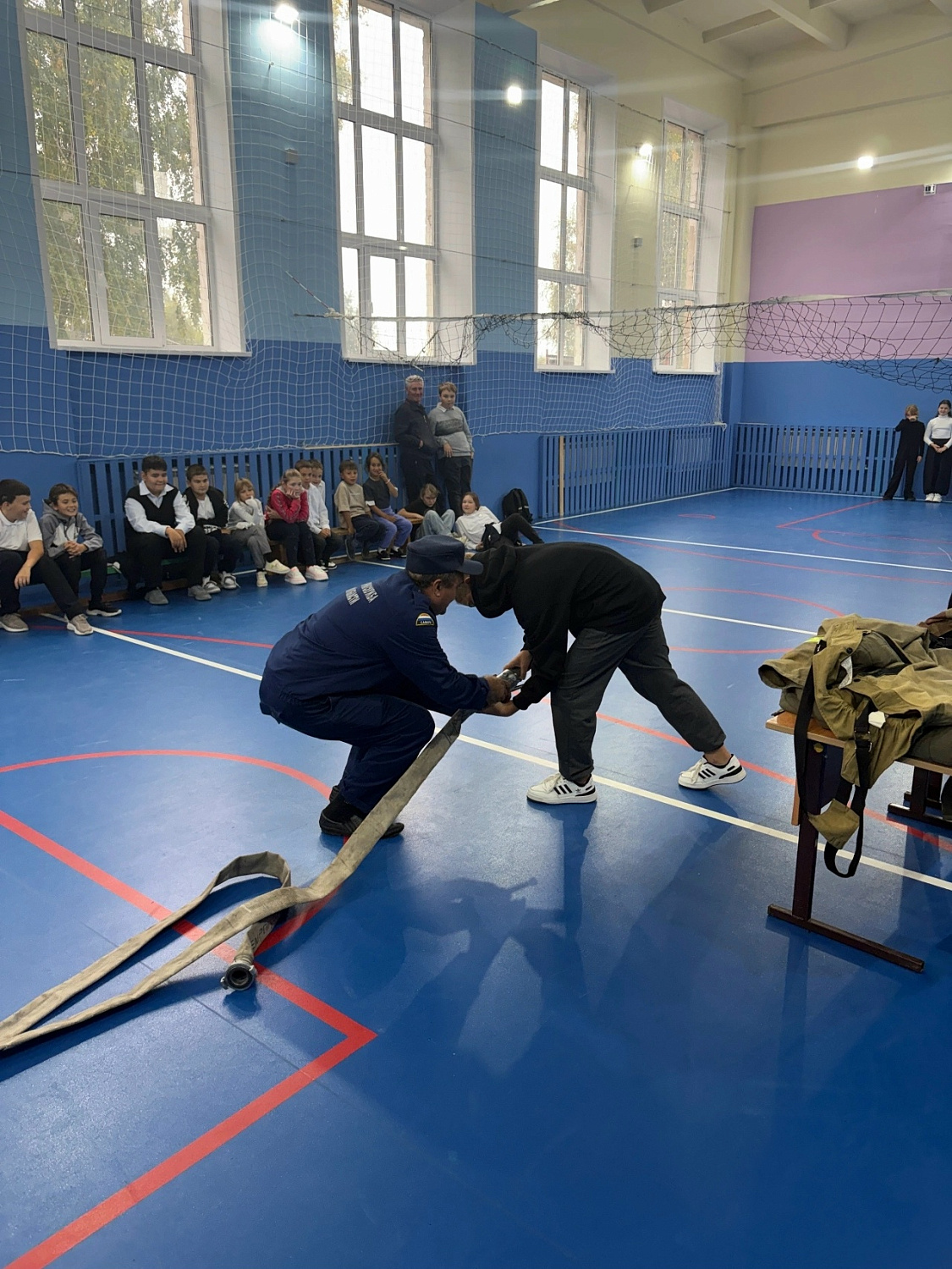 Наши огнеборцы устроили познавательную встречу для учащихся одной из школ Кошкинского района
