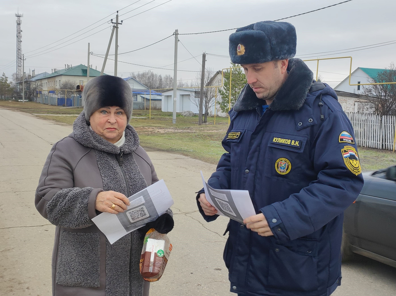В Клявлинском районе продолжаются беседы о пожарной безопасности с населением