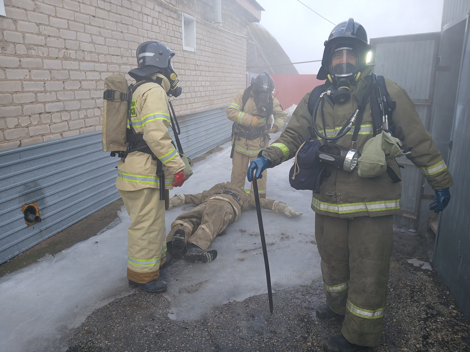 Огнеборцы Сергиевского района провели учебные занятия в непригодной для дыхания среде