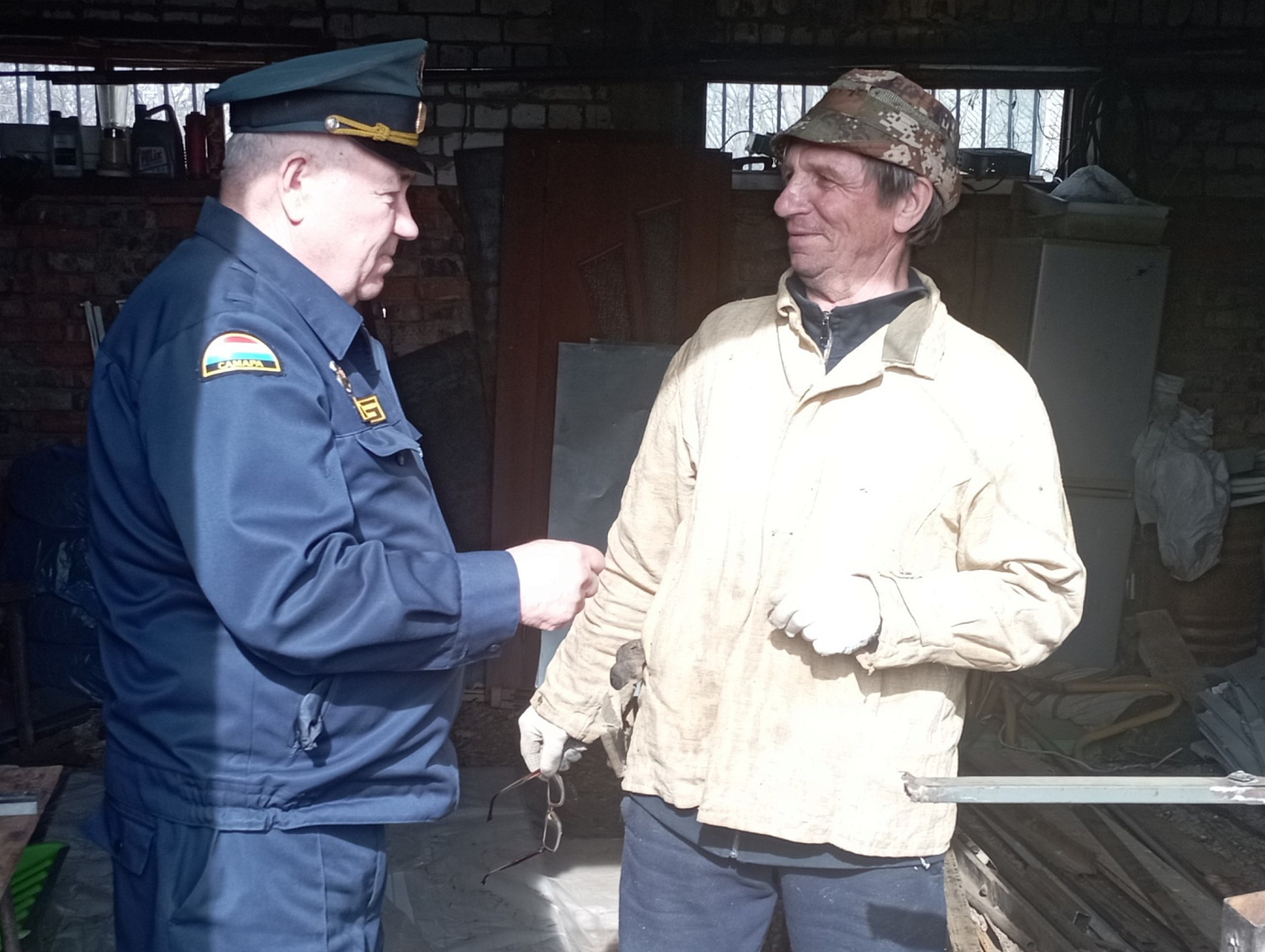 В Красноярском районе продолжаются беседы с жителями о пожарной безопасности