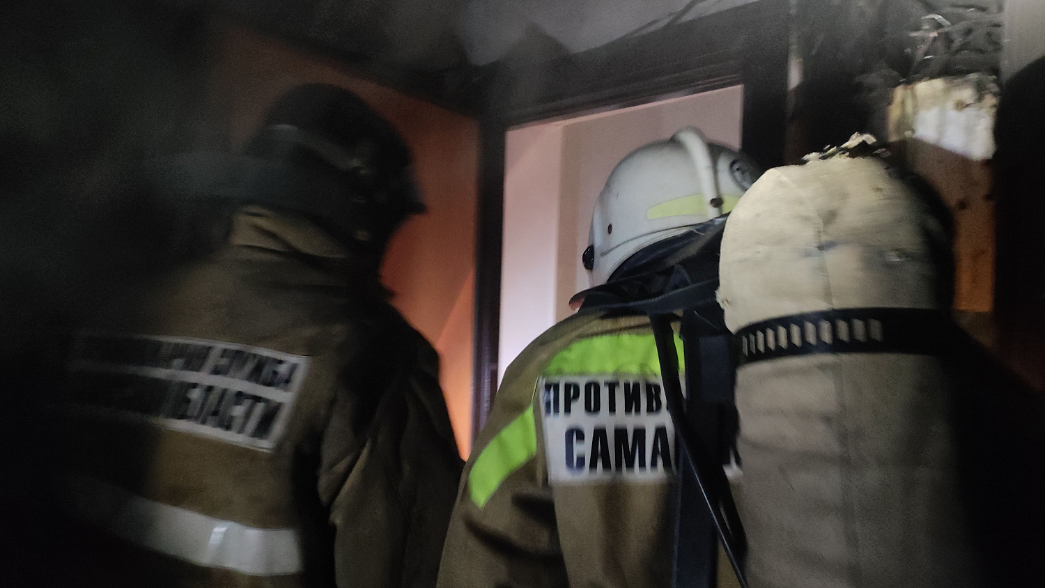 В Клявлинском районе загорелся электрический щиток в подъезде многоквартирного дома