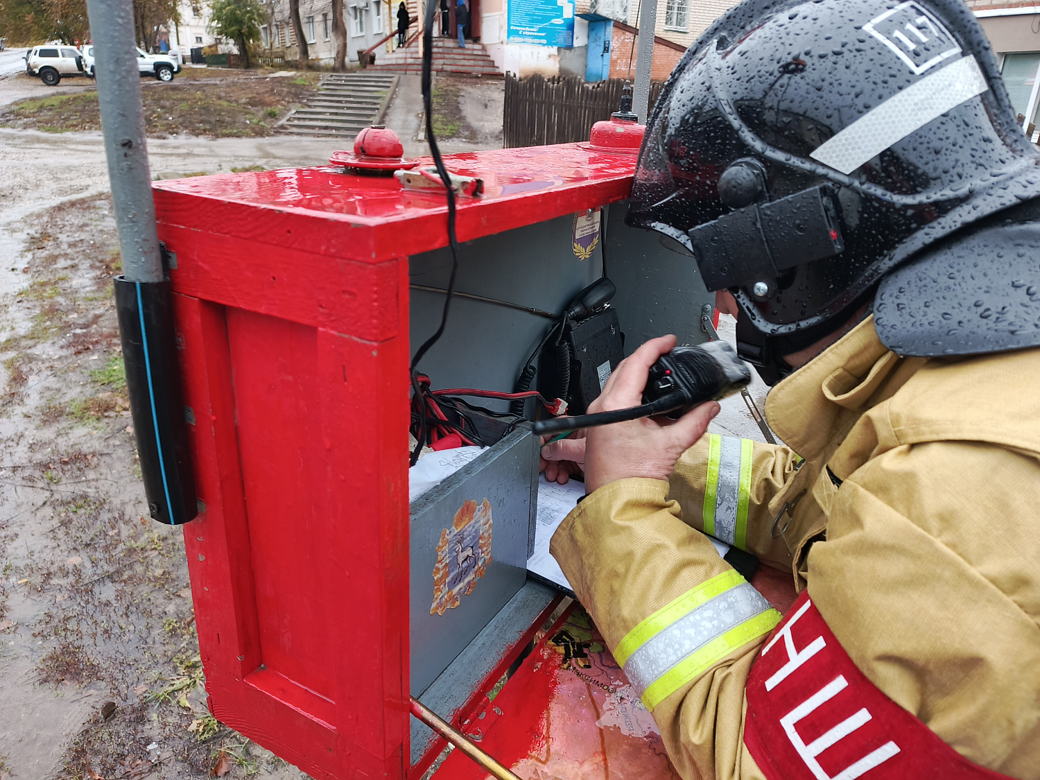 Богатовские огнеборцы в рамках контрольной проверки подразделения отработали алгоритм действий при пожаре