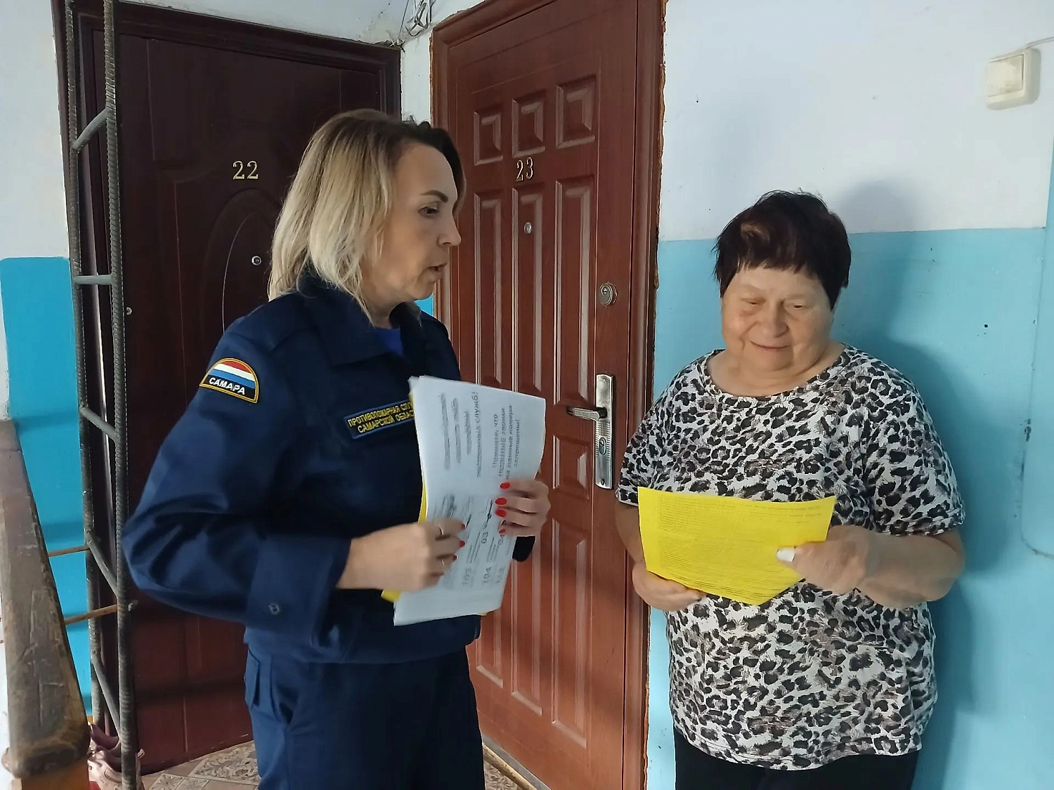 Подворовые обходы и беседы с жителями – эффективный способ предупреждения пожаров